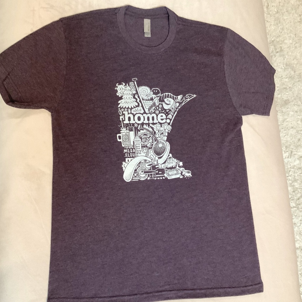 Minnesota Purple M Short Sleeve T Gym Travel Essential Normcore Athleisure